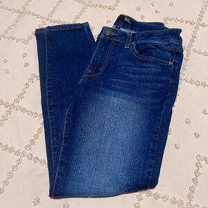 1822 Denim Women’s Skinny Jeans Classic Fit